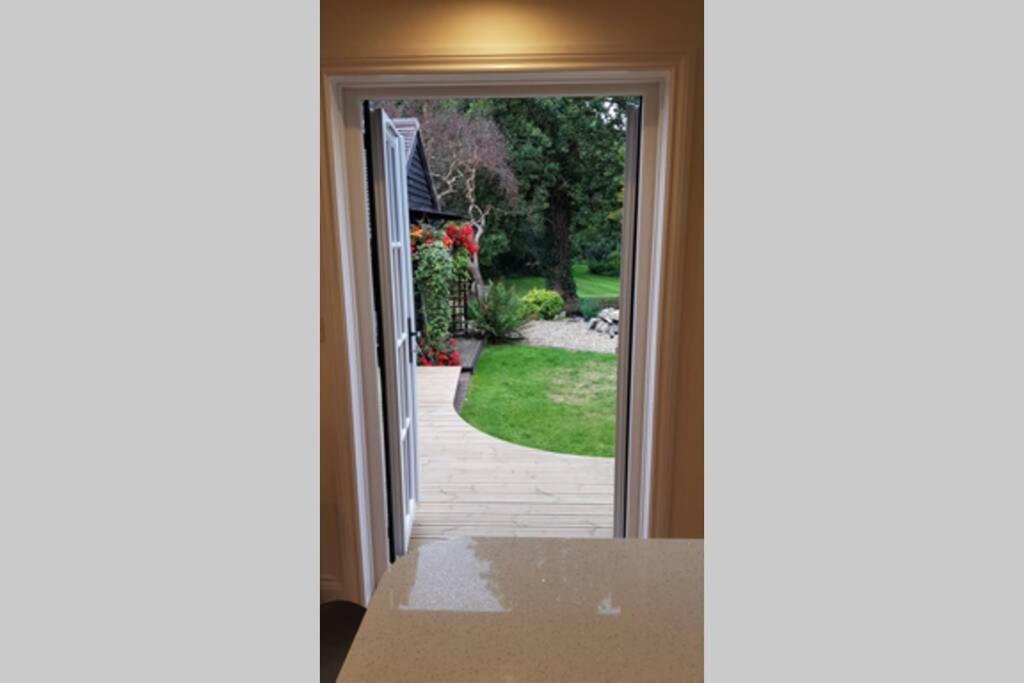 Riverside Lodge Pied A Terre Fordingbridge Exterior photo